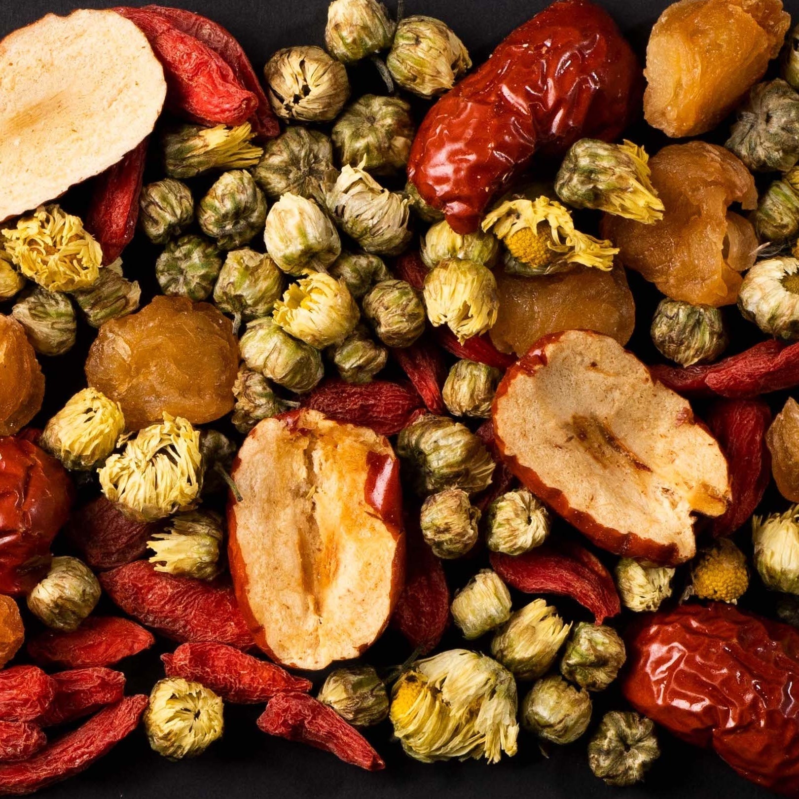 Why Chrysanthemum and Goji Is the Chinese Herbal Tea People Are Drinking Before Bed
